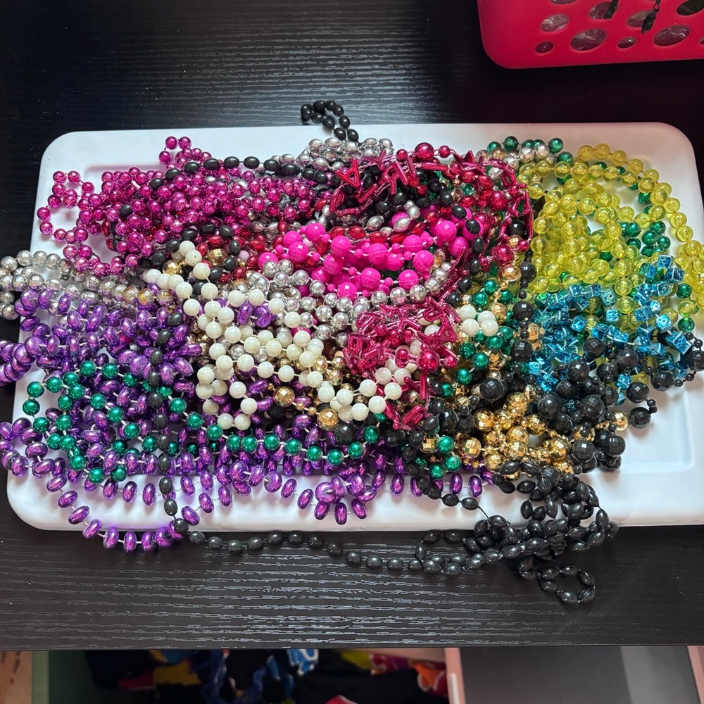 💋2/$15💋 Multicolor Beaded Necklace Set